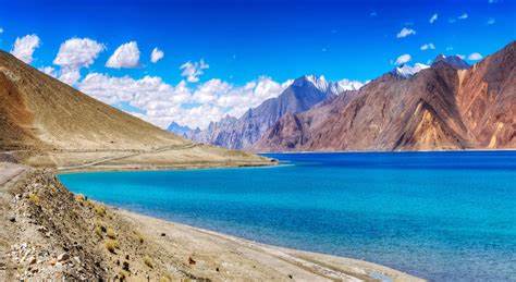 Explore Dream Adventures Circuit of Leh-Kargil-Kashmir in 9 Days